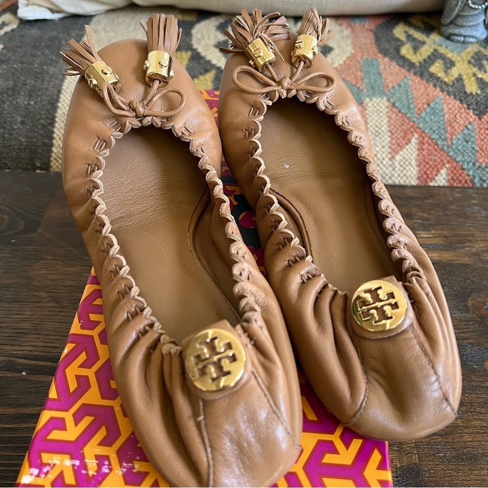 Tory Burch Tan Leather Tassel Ballet Flats with Gold Logo